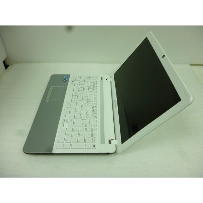 Second User Grade T1 Packard Bell TS44HR Core i3 4GB 500GB Windows 7 Laptop in White & Silver