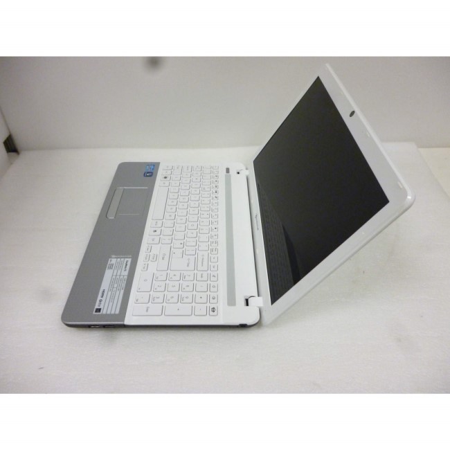 Second User Grade T2 Packard Bell EasyNote TS Core i5 6GB 500GB Windows 7 Laptop in White
