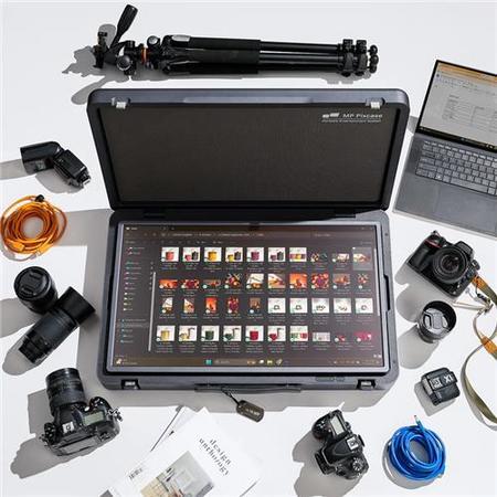 Mobile Pixels Pixcase 27" Full HD 10-Point Multi-touch USB-C Portable Monitor