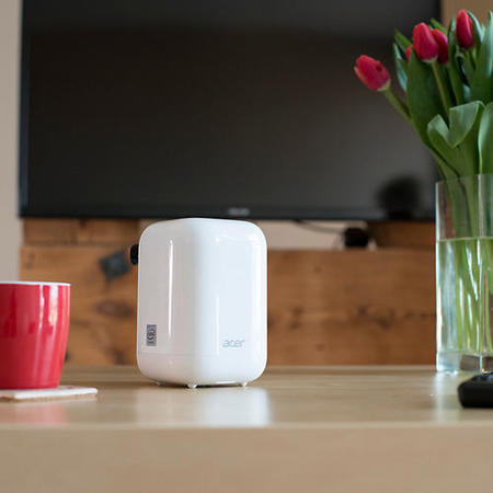 Refurbished Acer Revo One RL85 Core i3-4005U 1.7GHz 4GB 2TB Win8.1 Mini Desktop PC in White