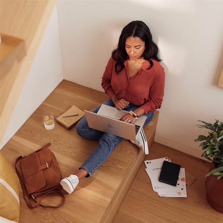 HP EliteBook 860 G9 Intel Core i5 8GB RAM 256GB SSD 16 Inch Windows 11 Pro Laptop