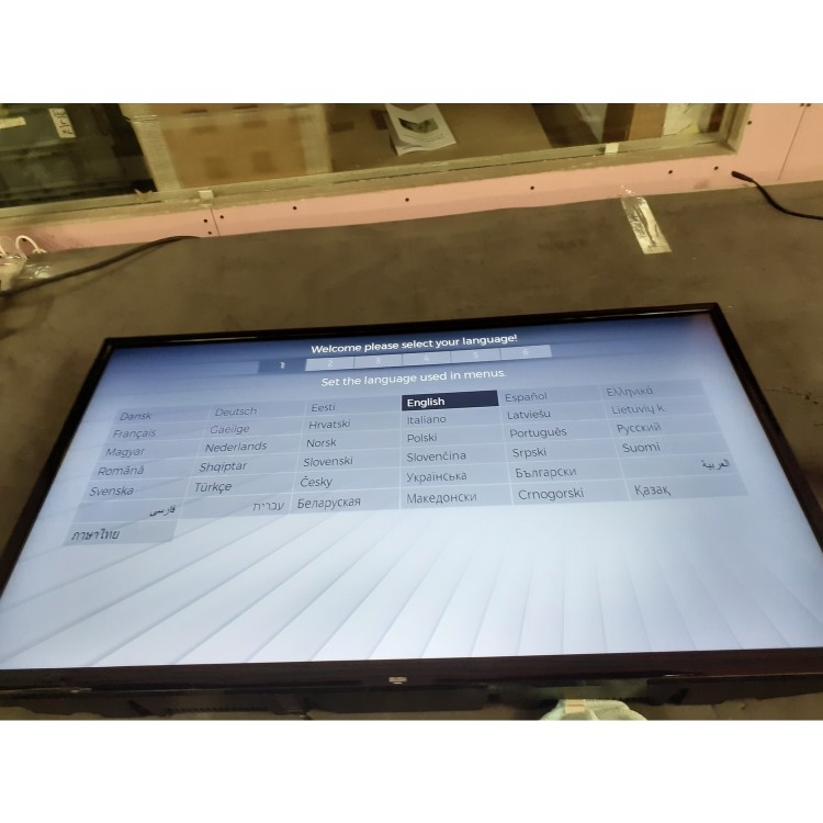 Refurbished Bush 40" 4K Ultra HD with HDR LED Freeview HD Smart TV