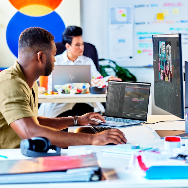 ZBook Studio 16 inch G11 Mobile Workstation PC  - Data Science, 16", Windows 11 Pro, Intel Core™ Ultra 9, 64GB RAM, 1TB SSD, NVIDIA RTX™ 3000 Ada, WQUXGA