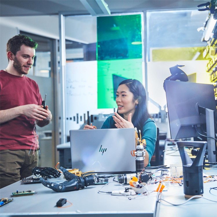 ZBook Fury 16 G11 Mobile Workstation PC, 16", Windows 11 Pro, Intel Core™ i7, 32GB RAM, 1TB SSD, RTX™ A1000, WUXGA