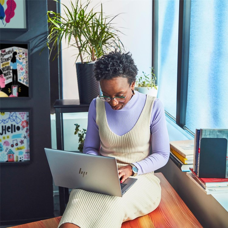 ZBook Firefly 14 inch G11 Mobile Workstation PC Wolf Pro Security Edition - Data Science, 14", Windows 11 Pro, Intel Core™ Ultra 7, 32GB RAM, 1TB SSD, NVIDIA RTX™ A500, WUXGA