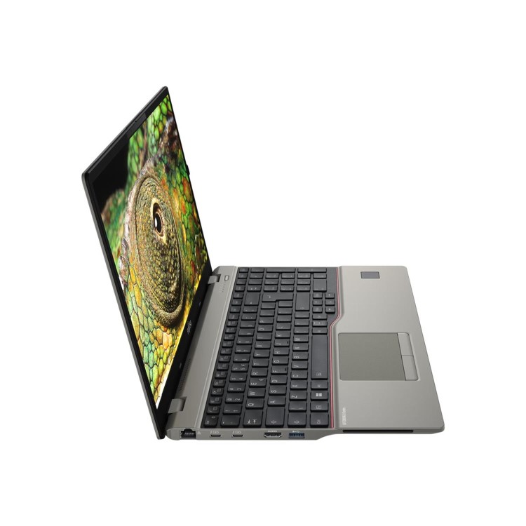 Fujitsu LIFEBOOK U7512 Core i7-1255U 32GB 1TB SSD Iris Xe Graphics 15.6 Inch Windows 11 Pro Laptop