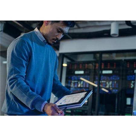 Intel | Intel Core Ultra 7 255U | 32 GB | 512 GB | 13.3" | Windows 11 Pro