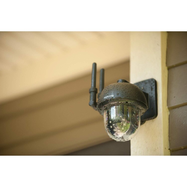 Motorola Binatone Focus 73 - Black Outdoor Wireless PTZ HD Camera