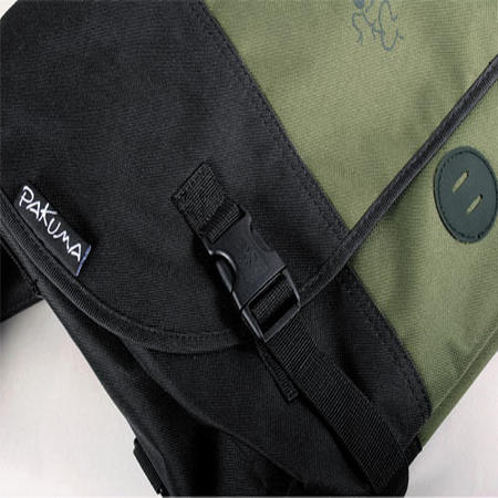 Pakuma Choroka 15.4" Laptop Messenger Bag - Black/Green