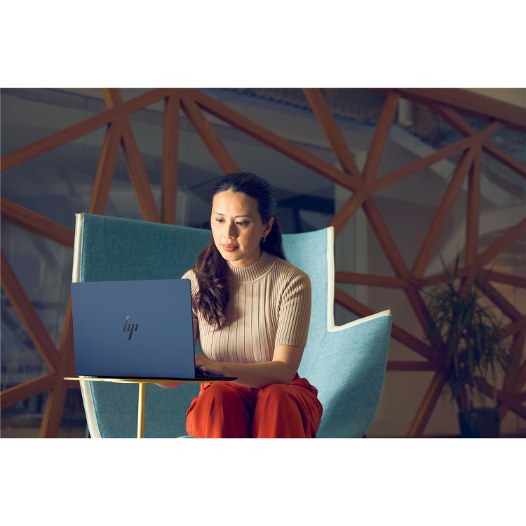 Intel | U7-258V | 32 GB | 1 TB | 14" | Windows 11 Pro