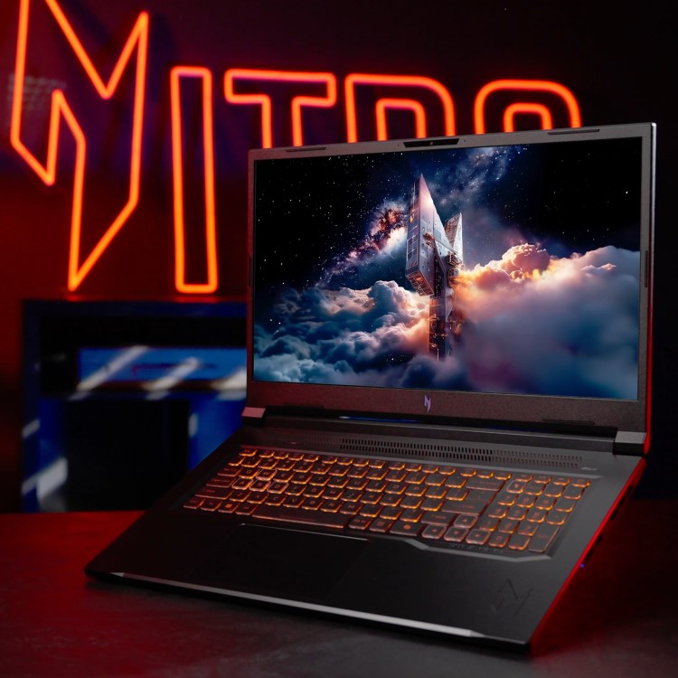 Acer Nitro V17 AMD Ryzen 7 16GB RAM 1TB SSD RTX 5070 144Hz 17.3 Inch Windows 11 Gaming Laptop