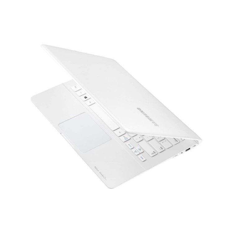 Samsung NP915S3G ATIV Book 9 Lite Quad Core 4GB 128GB SSD Windows 8 13.3 inch Touchscreen Ultrabook  - Free Knomo Case