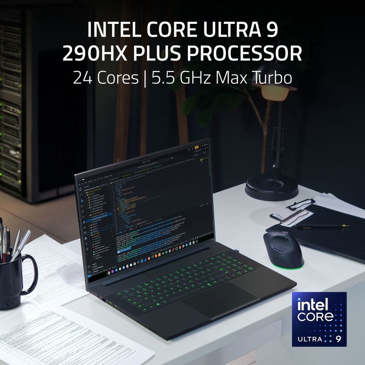 Razer Blade 18 Intel Core Ultra 9 32GB RAM 2TB SSD GeForce RTX 5090 240Hz 18 Inch Windows 11 Gaming Laptop