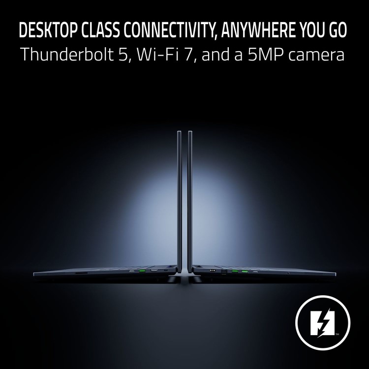 Razer Blade 18 Intel Core Ultra 9 32GB RAM 2TB SSD GeForce RTX 5090 240Hz 18 Inch Windows 11 Gaming Laptop