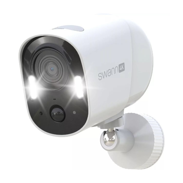 Swann Wireless with 2-way Talk Siren & Heat + Motion Detection Security Camera - 1 Pack