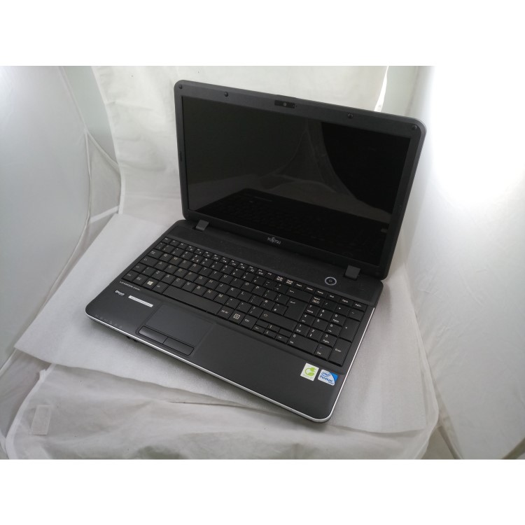 Refurbished Fujitsu Lifebook AH512 Pentium B960 4GB 500GB Windows 10 15.6" Laptop