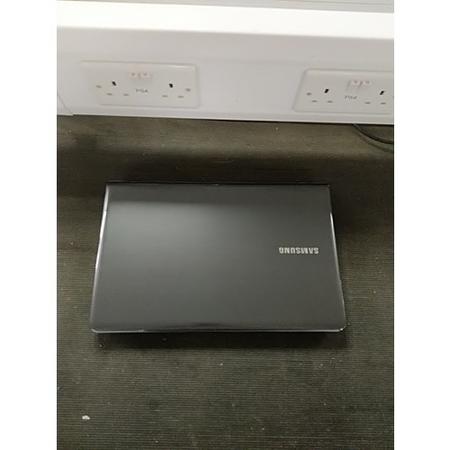 Refurbished Samsung 355V AMD A8-4500M 6GB 1TB 15.6 Inch Windows 10 Laptop