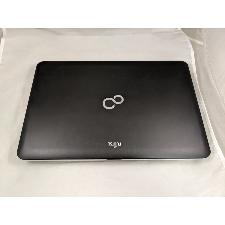 Refurbished Fujitsu Lifebook AH512 Core i3 2328M 4GB 320GB DVD RW 15.6 Inch Windows 10 Laptop 
