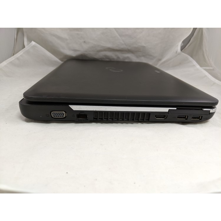 Refurbished Fujitsu Lifebook AH512 Core i3 2328M 4GB 320GB DVD RW 15.6 Inch Windows 10 Laptop 