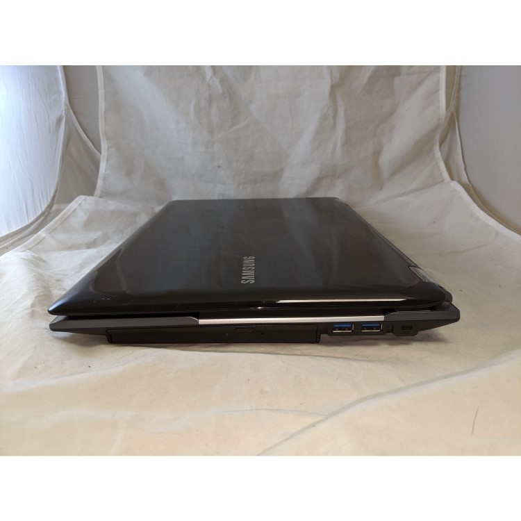 Refurbished Samsung RF511 Core i5 8GB 1TB 15.6 Inch DVD Windows 10 Laptop
