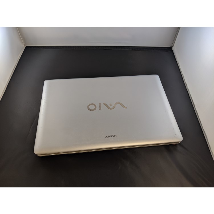 Refurbished Sony VPCEB1E0E Core i3 M330  3GB 320GB 15.6 Inch DVD-RW Windows 10 Laptop