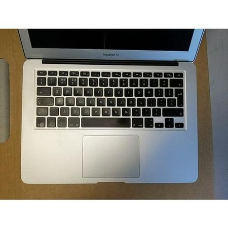 Refurbished Apple MacBook Air A1466 13 Inch Aluminum i5 8GB 128GB SSD - 2015