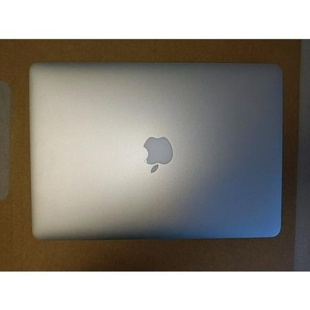 Refurbished Apple MacBook Air A1466 13.3" Aluminum i5 8GB 251GB SSD - 2017