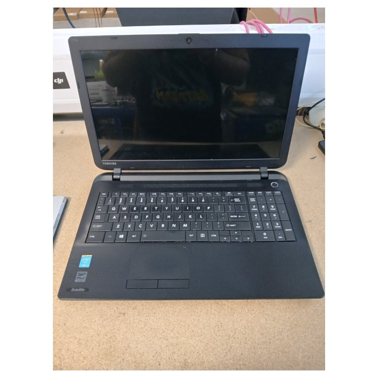 Refurbished Toshiba Satellite C55-B Core i3-4005U 6GB RAM 240GB SSD 15.6 Inch Windows 10 Laptop