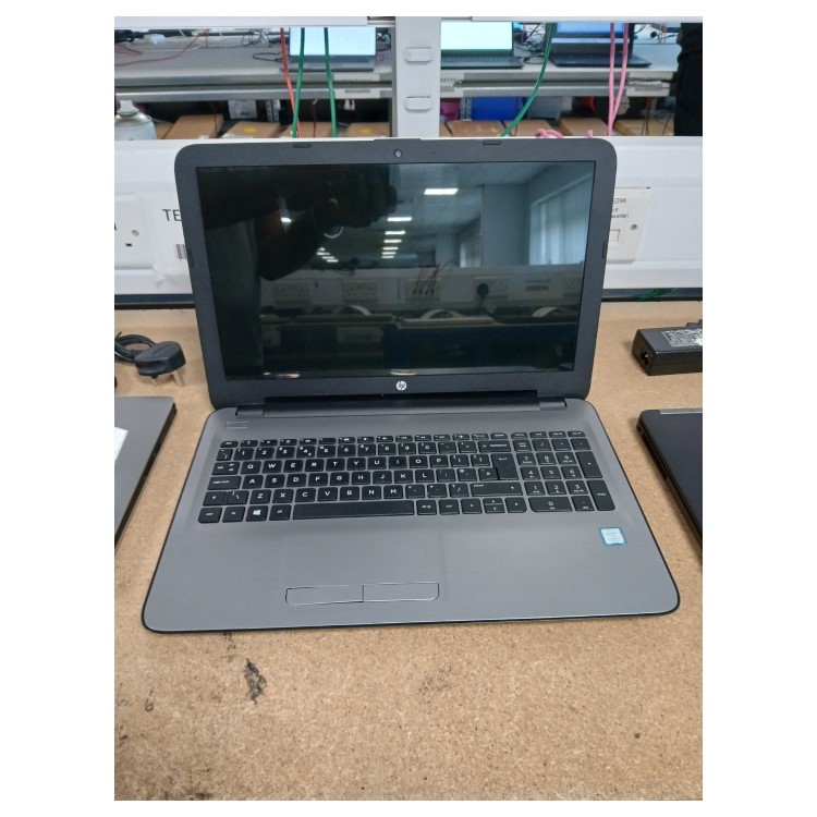 Refurbished HP Core i7-7500U 8GB RAM 1TB HDD 15.6 Inch Windows 10 Laptop