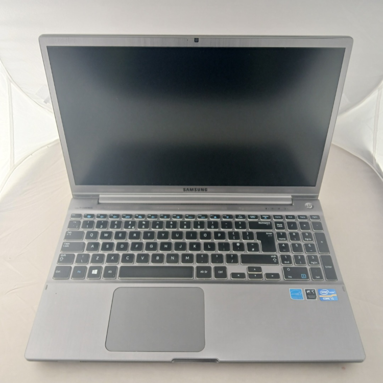 Refurbished Samsung 700Z3C/700Z5C Core i5-3210M 8GB RAM 1TB SSD 15.6 Inch Windows 10 Laptop