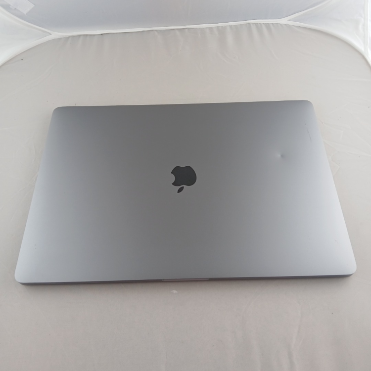 Refurbished Apple Macbook Pro A2141 16 Inch Intel Core i7 16GB RAM 512GB SSD 2019 - Aluminium
