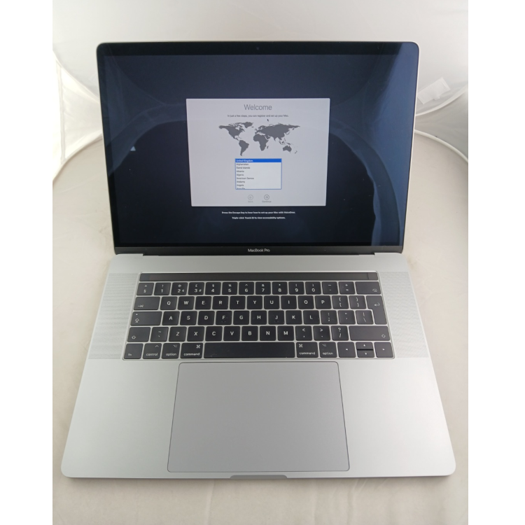 Refurbished Apple MacBook Pro 15 Inch Core i7-7700HQ 16GB RAM 256GB SSD macOS Catalina 2017