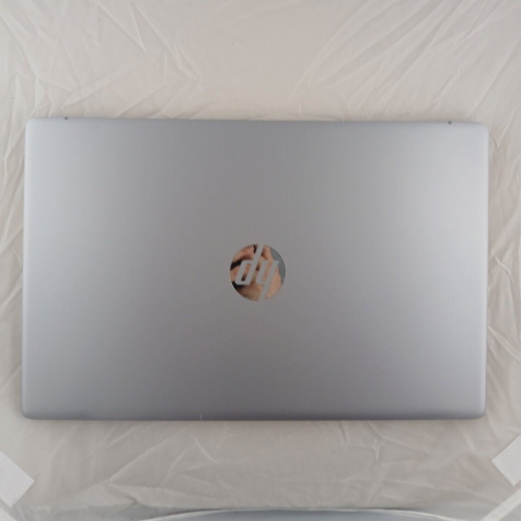 Refurbished HP 470 G8 PC Core i5-1135G7 8GB RAM 256GB SSD 17.1 Inch Windows 11 Home Laptop