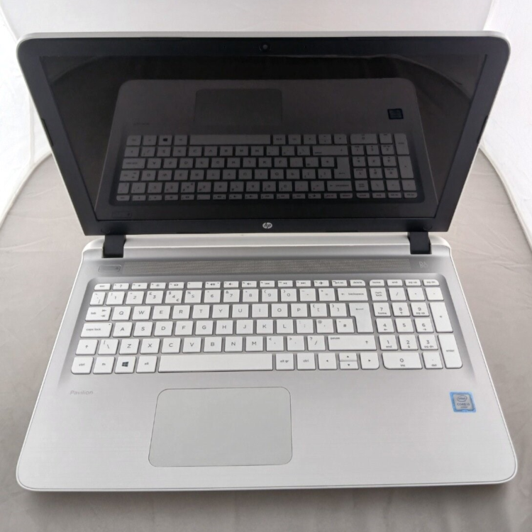 Refurbished HP Pavilion Core i5-6200U 8GB RAM 2TB HDD 15.6 Inch Windows 11 Laptop