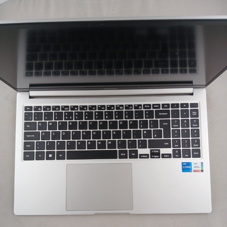 Refurbished Samsung 750XDA Core i5-1135G7 8GB RAM 256GB SSD 15.6 Inch Windows 11 Laptop