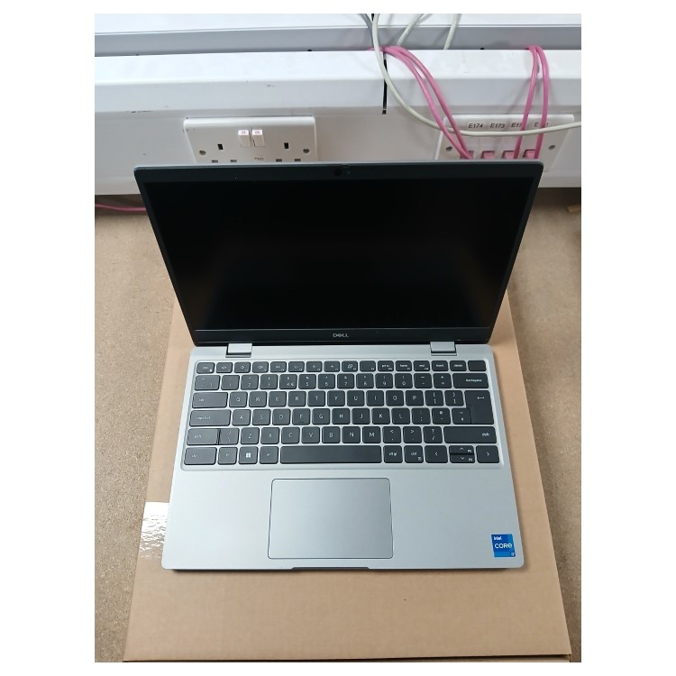 Refurbished Dell Latitude 3330 Core i7-1195G7 8GB RAM 256GB SSD 13.3 Inch Windows 10 Laptop