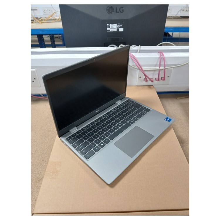 Refurbished Dell Latitude 3330 Core i7-1195G7 8GB RAM 256GB SSD 13.3 Inch Windows 10 Laptop
