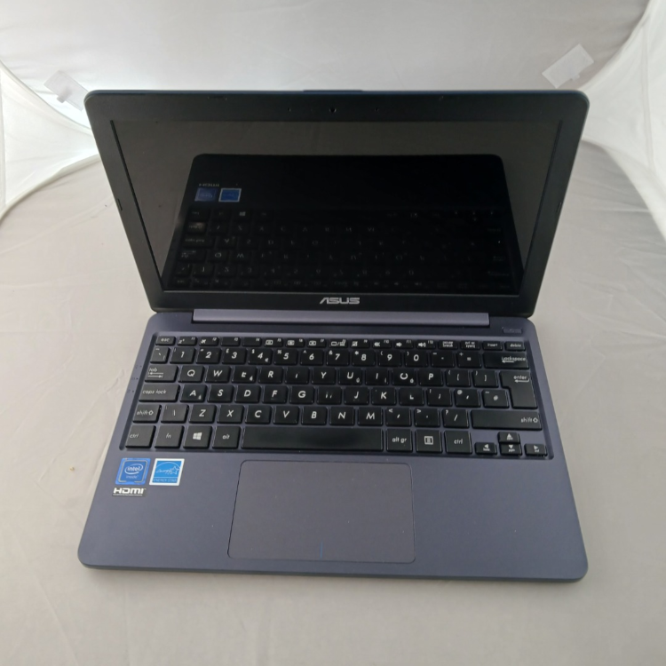 Refurbished ASUS Vivobook 12 E203MAS Intel Celeron N4000 4GB RAM 64GB SSD 11.6 Inch Windows 10 Laptop