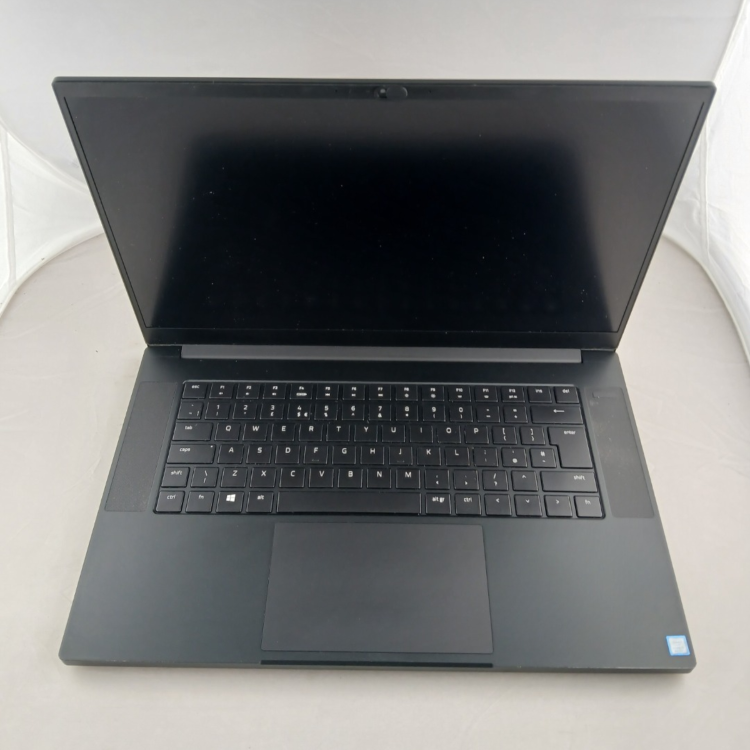 Refurbished Razer Blade 15 Core i7-8750H 16GB RAM 256GB SSD 15.6 Inch Windows 11 Home Laptop