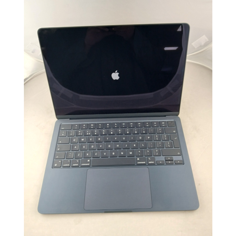 Refurbished Apple Macbook Air 13 Inch M3 16GB RAM 256GB SSD 2024 macOS Tahoe