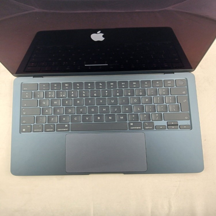 Refurbished Apple Macbook Air 13 Inch M3 16GB RAM 512GB SSD 2024 macOS Sequoia