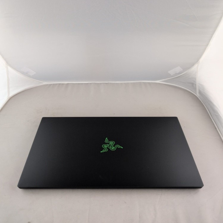 Refurbished Razer Blade RZ09-02386W92 Core i7-8750H 16GB RAM 512GB SSD GTX 1070 15.6 Inch Windows 11 Home Gaming Laptop