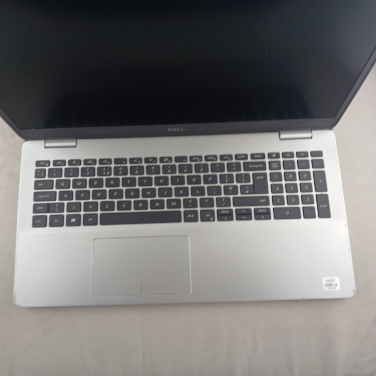 Refurbished Dell Inspiron 5593 Core i3-1005G1 8GB RAM 256GB SSD 15.6 Inch Windows 11 Home Laptop
